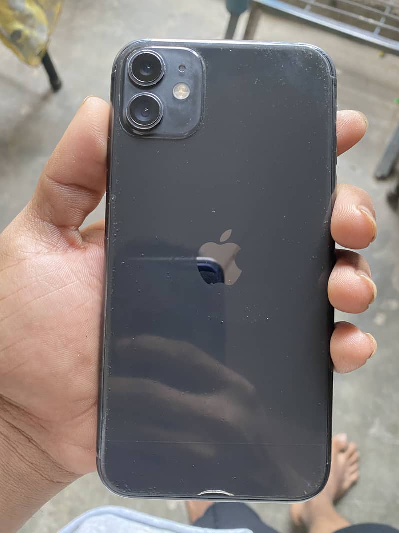 Apple iPhone 11 4