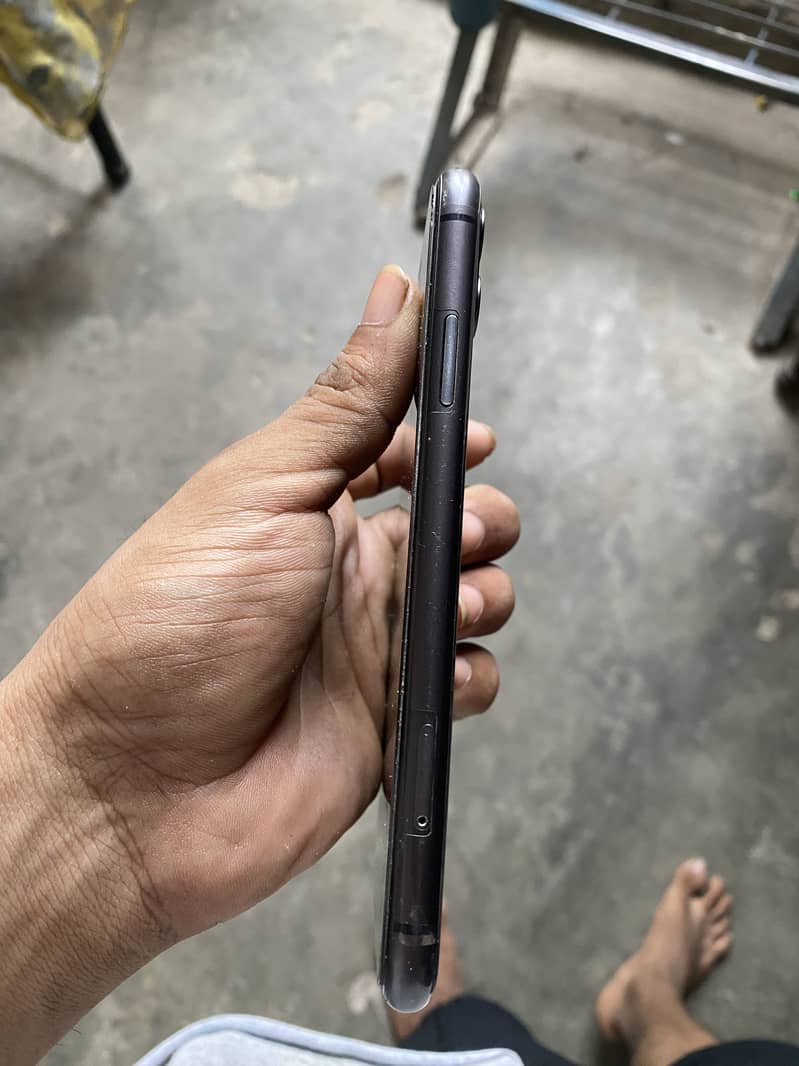 Apple iPhone 11 5