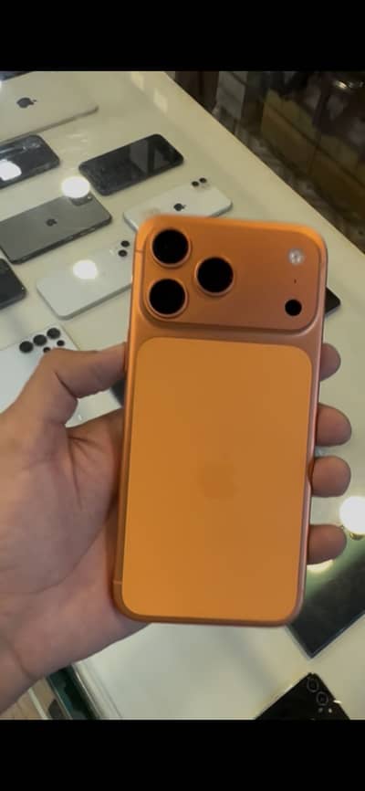 Apple iPhone 17 Pro Max iCloud lock
