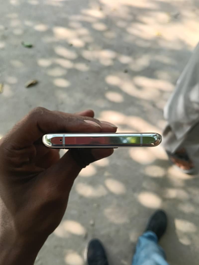 One Plus 10 Pro 3