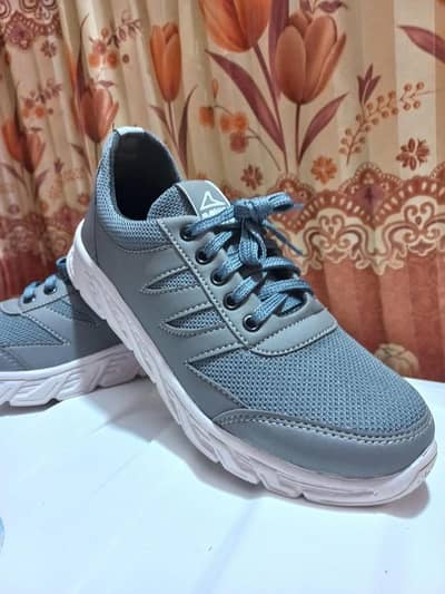 Mens Running Sports Shoes Best Quality Mesh Material