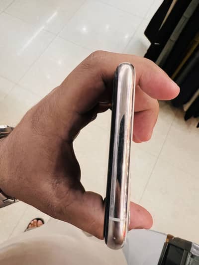 Apple iPhone 11 Pro Max pta approved condition10/8 256gb battri servie