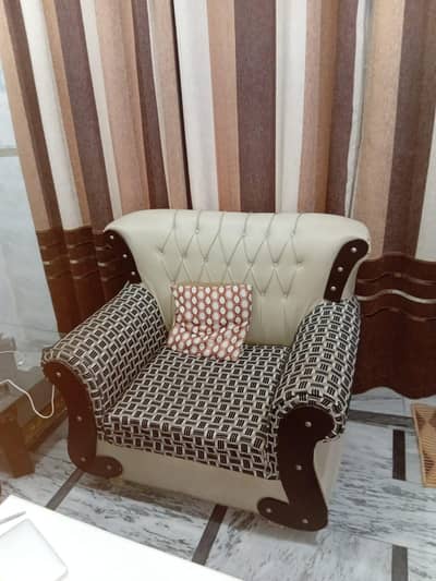 saf sofa h bilkul