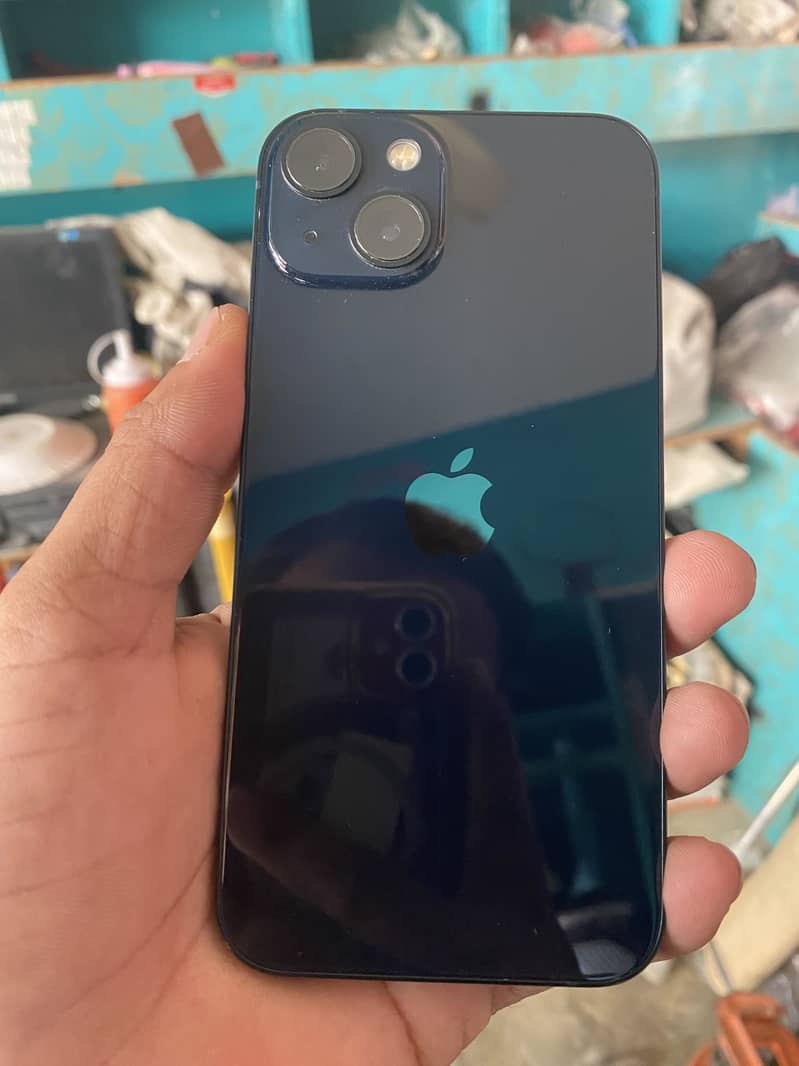 Apple iPhone 13 0