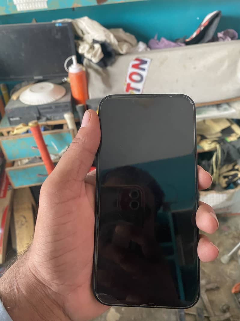 Apple iPhone 13 6