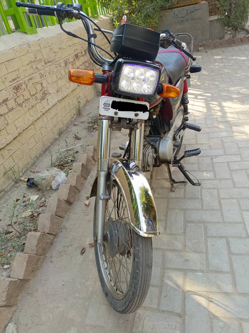 United 70cc 0