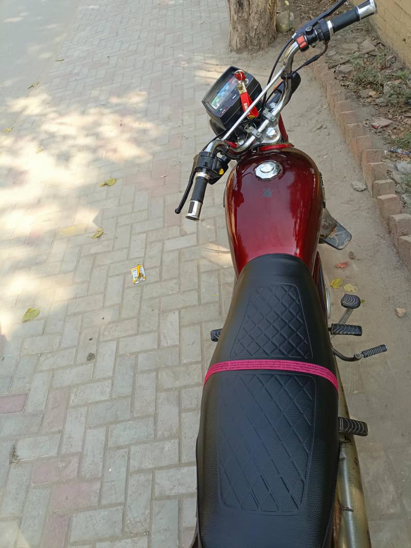 United 70cc 4