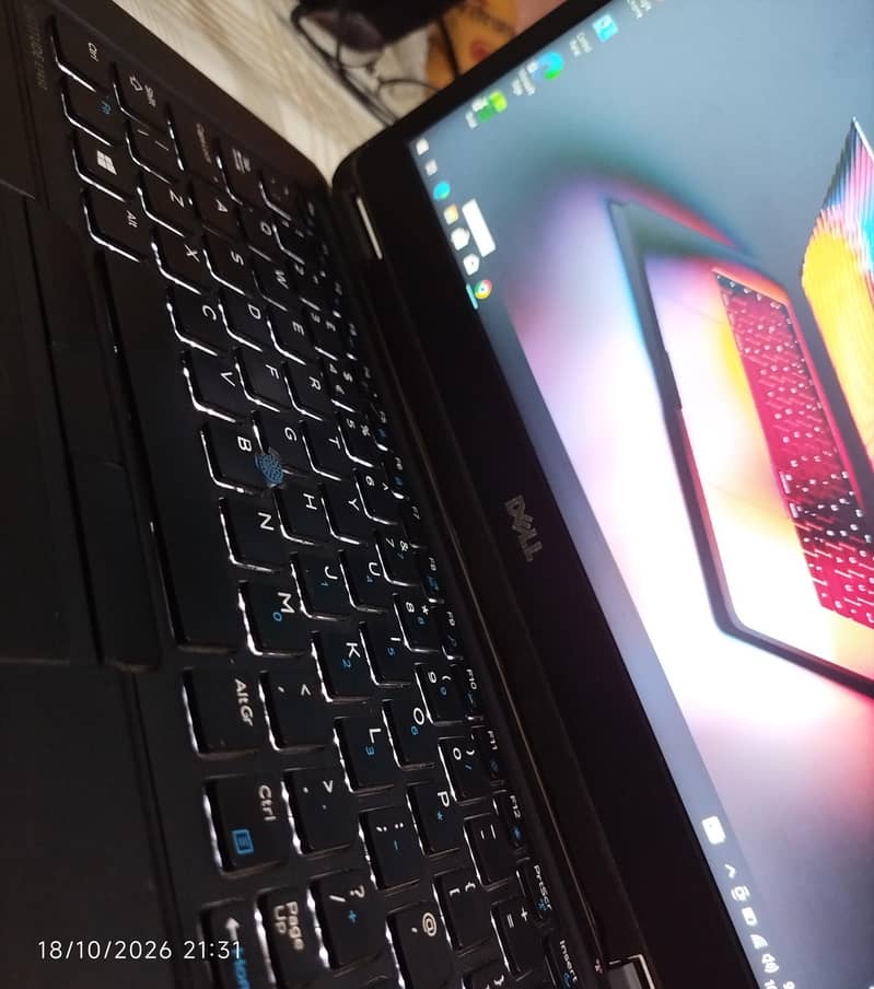 Latitude E7450 1