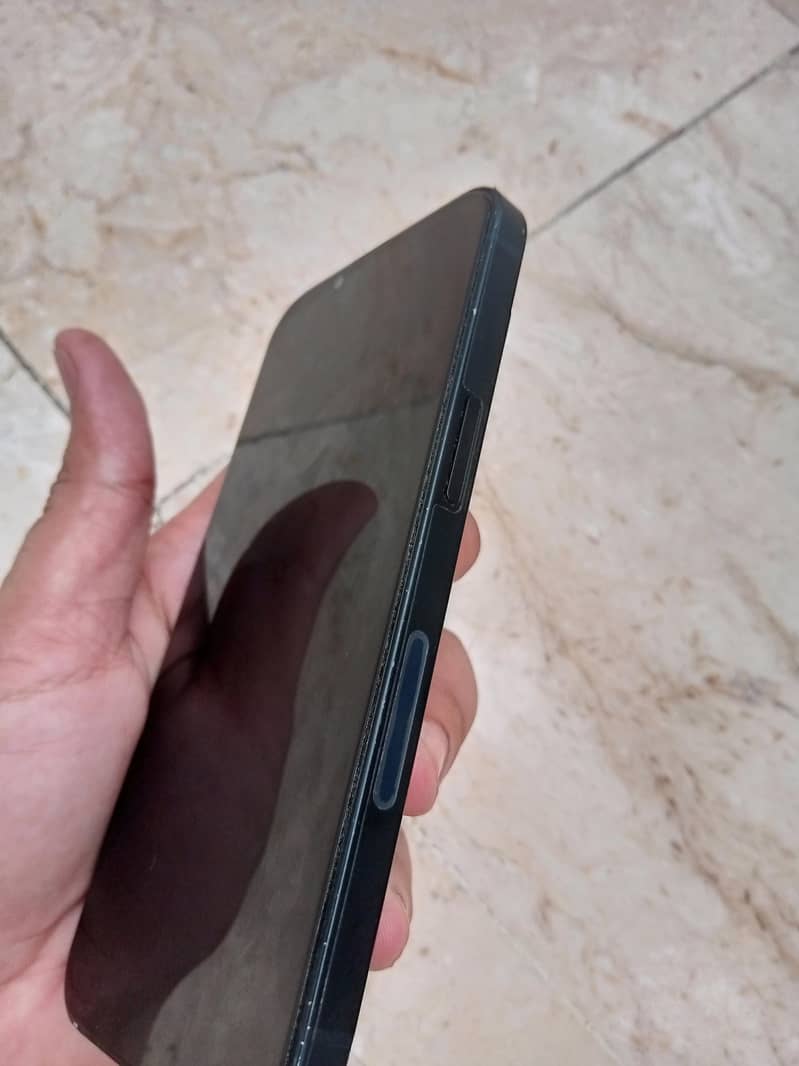 Apple iPhone 14 2