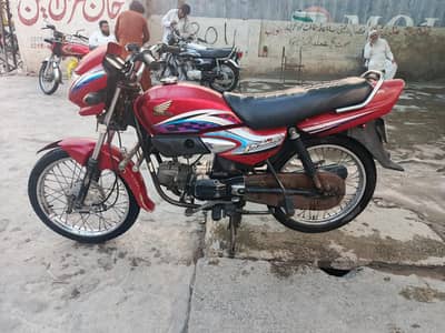 Honda Pridor 2015 Model