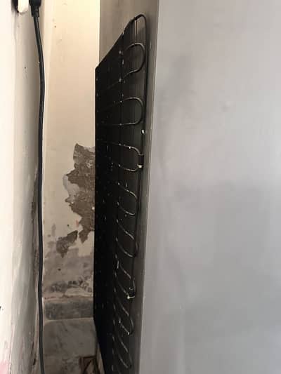 Moving to another city. Refrigerator Full 10/10. No repair