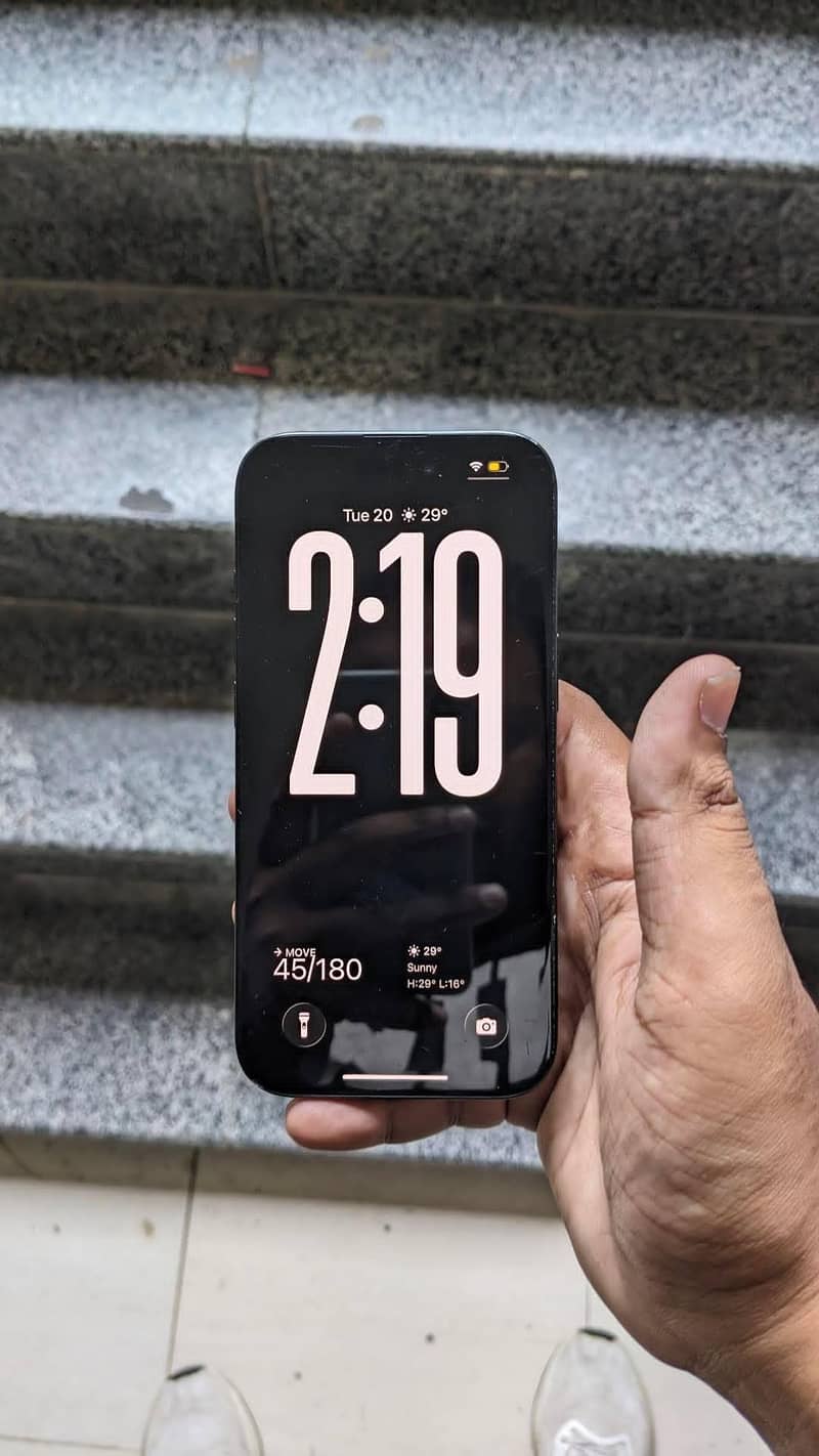 Apple iPhone 15 0