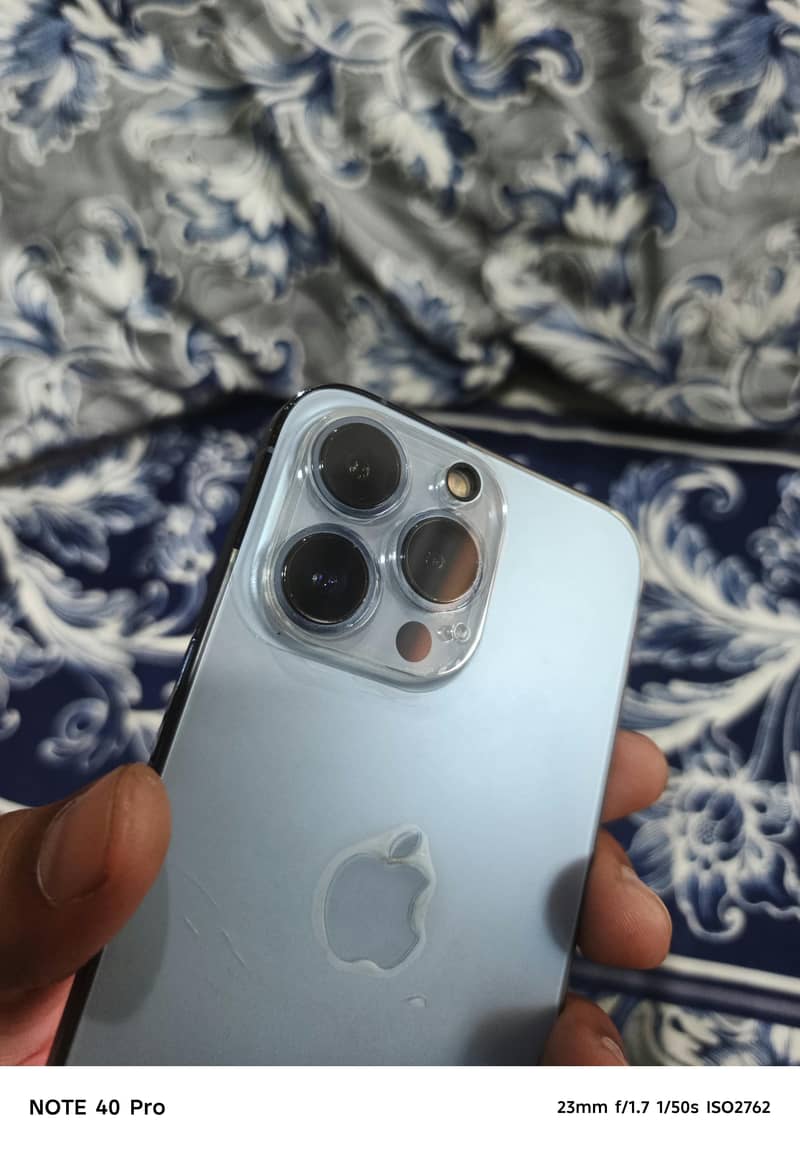 Apple iPhone 13 Pro 0