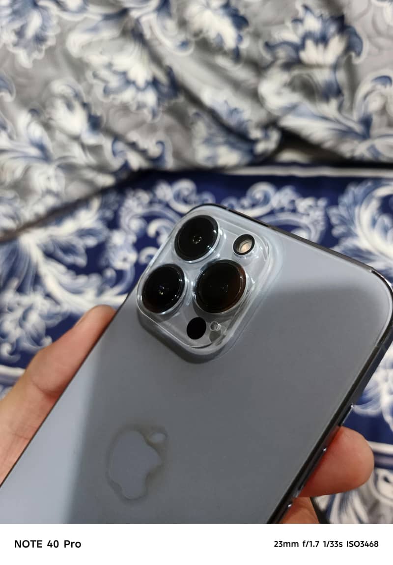 Apple iPhone 13 Pro 1