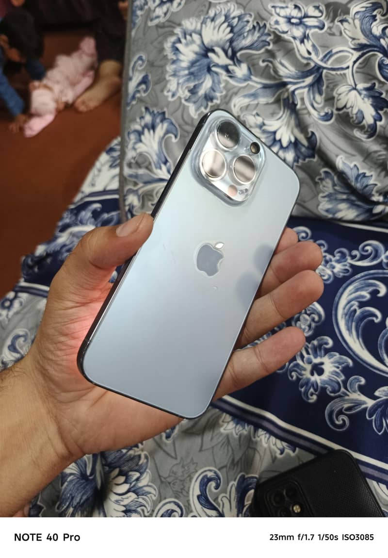Apple iPhone 13 Pro 4