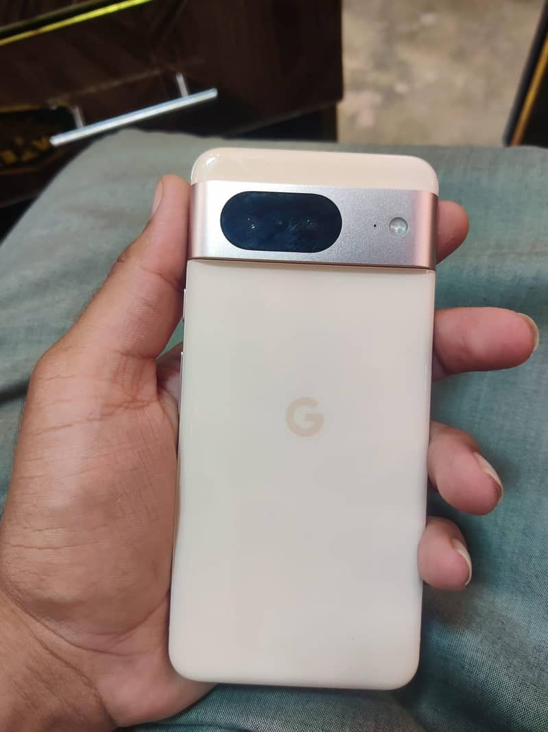 Google Pixel 8 1