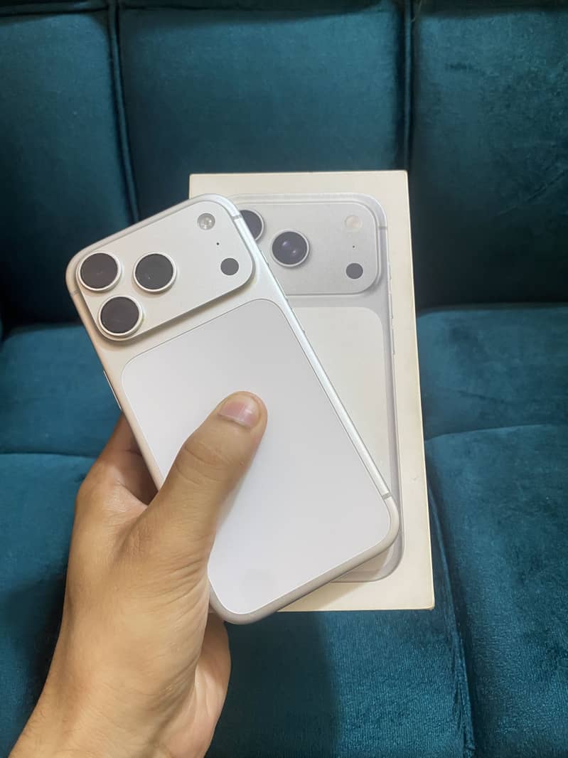 Apple iPhone 17 Pro 1