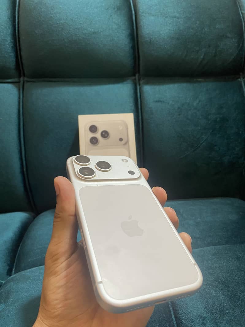 Apple iPhone 17 Pro 5