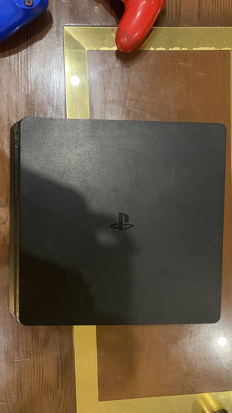 Ps4 slim 2
