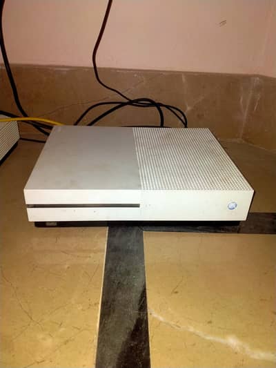 Xvox One S 1TB without controller