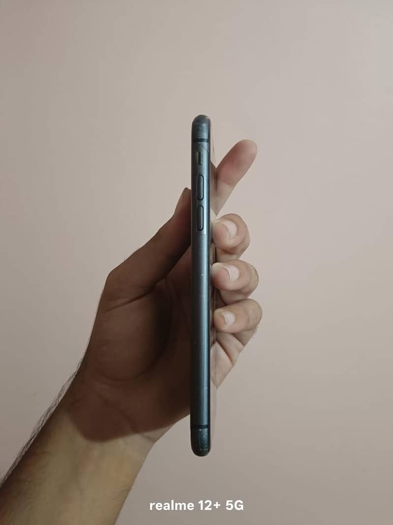 Apple iPhone 11 3