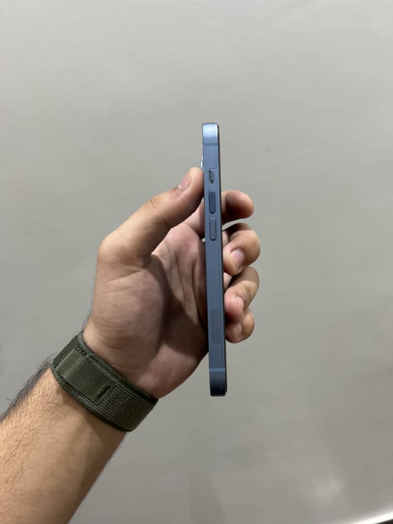 Apple iPhone 14 2
