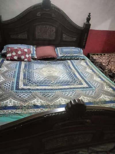 bed and dressing for sale for without matrss with