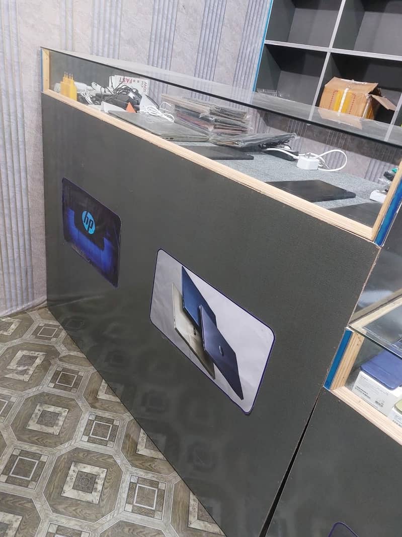Counter Table 03018862264 0