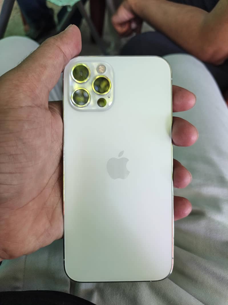 Apple iPhone 12 Pro 4
