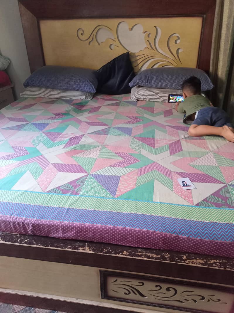 bed & furniture 4
