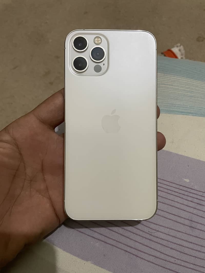 Apple iPhone 12 Pro 4