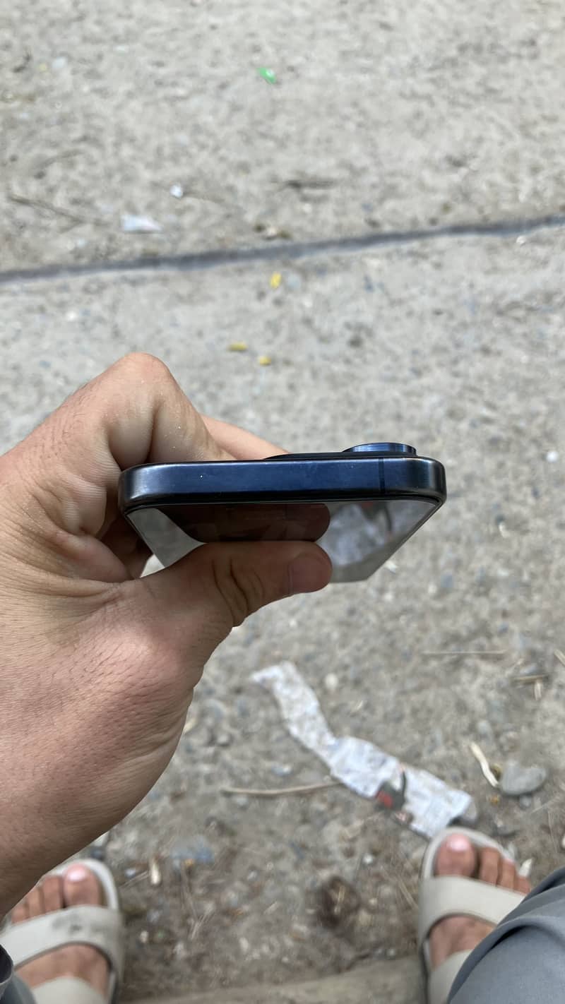Apple iPhone 15 Pro 1