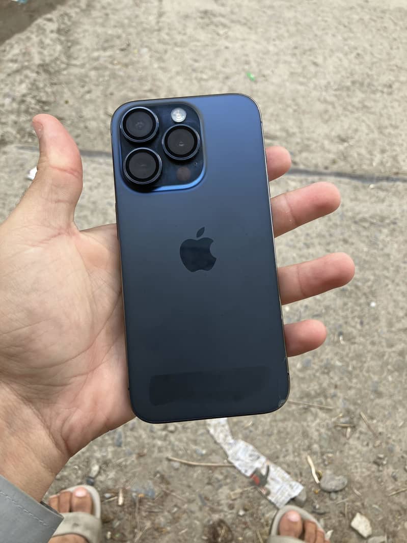 Apple iPhone 15 Pro 2