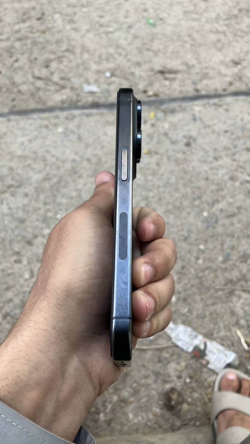 Apple iPhone 15 Pro 5