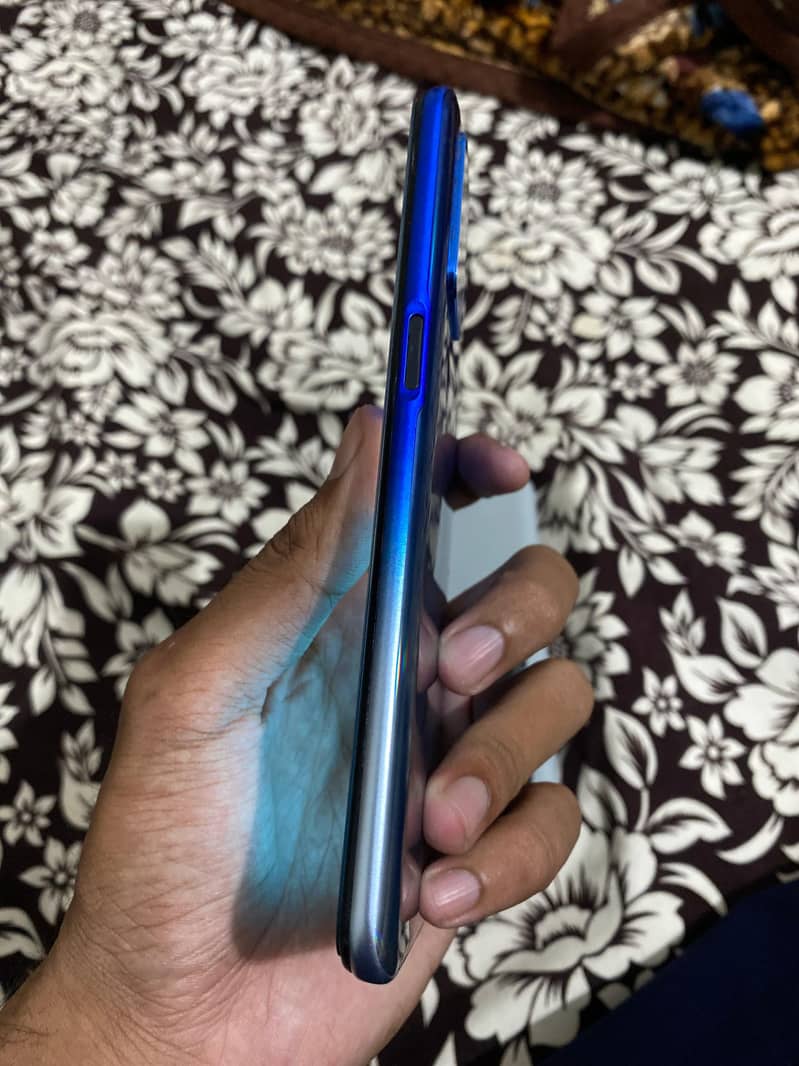 OPPO A54 4