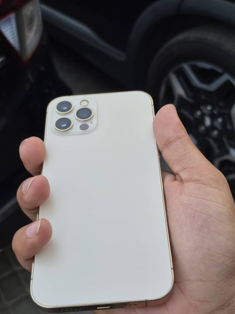 Apple iPhone 12 Pro 3