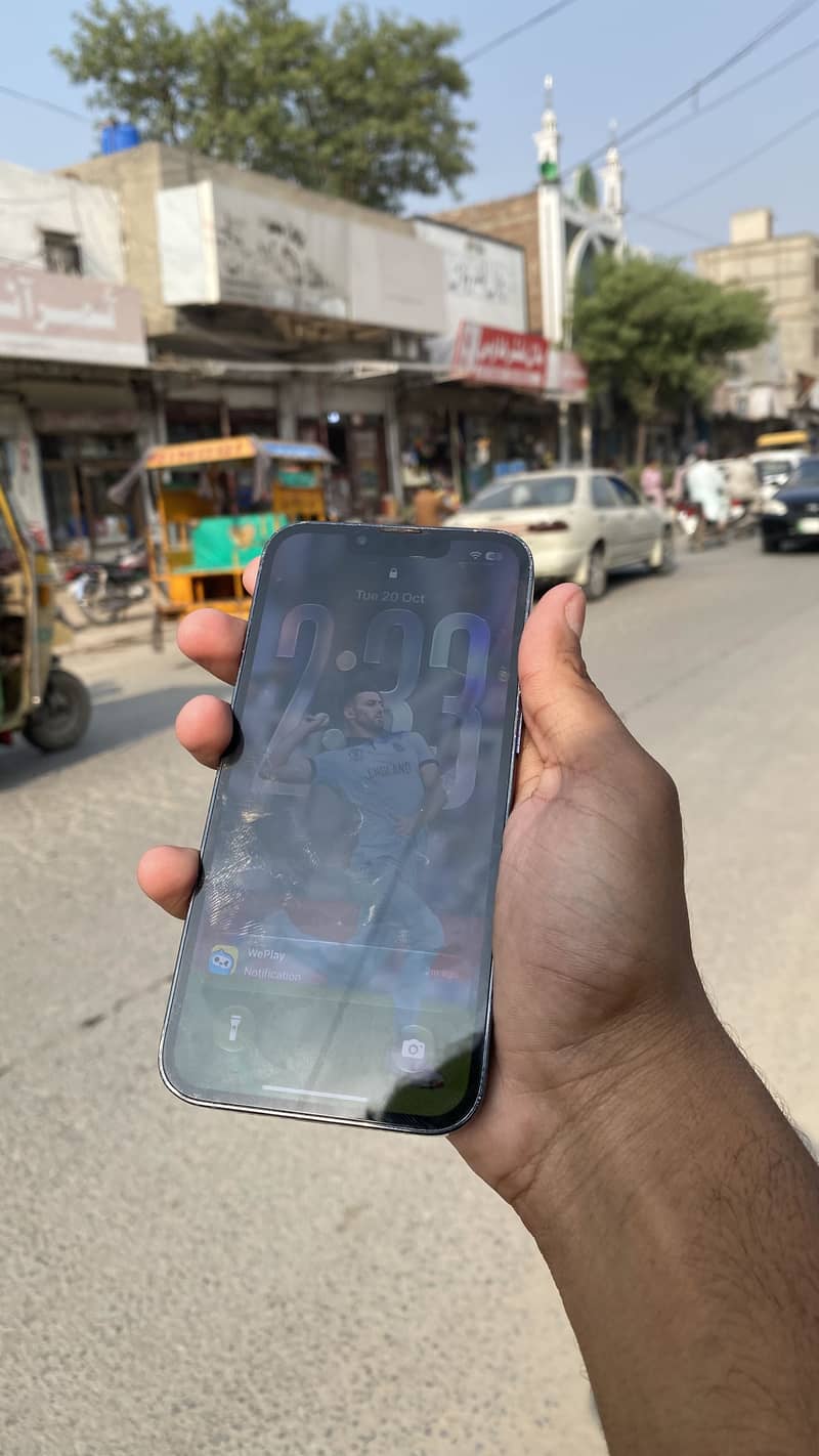 Apple iPhone 13 Pro 1