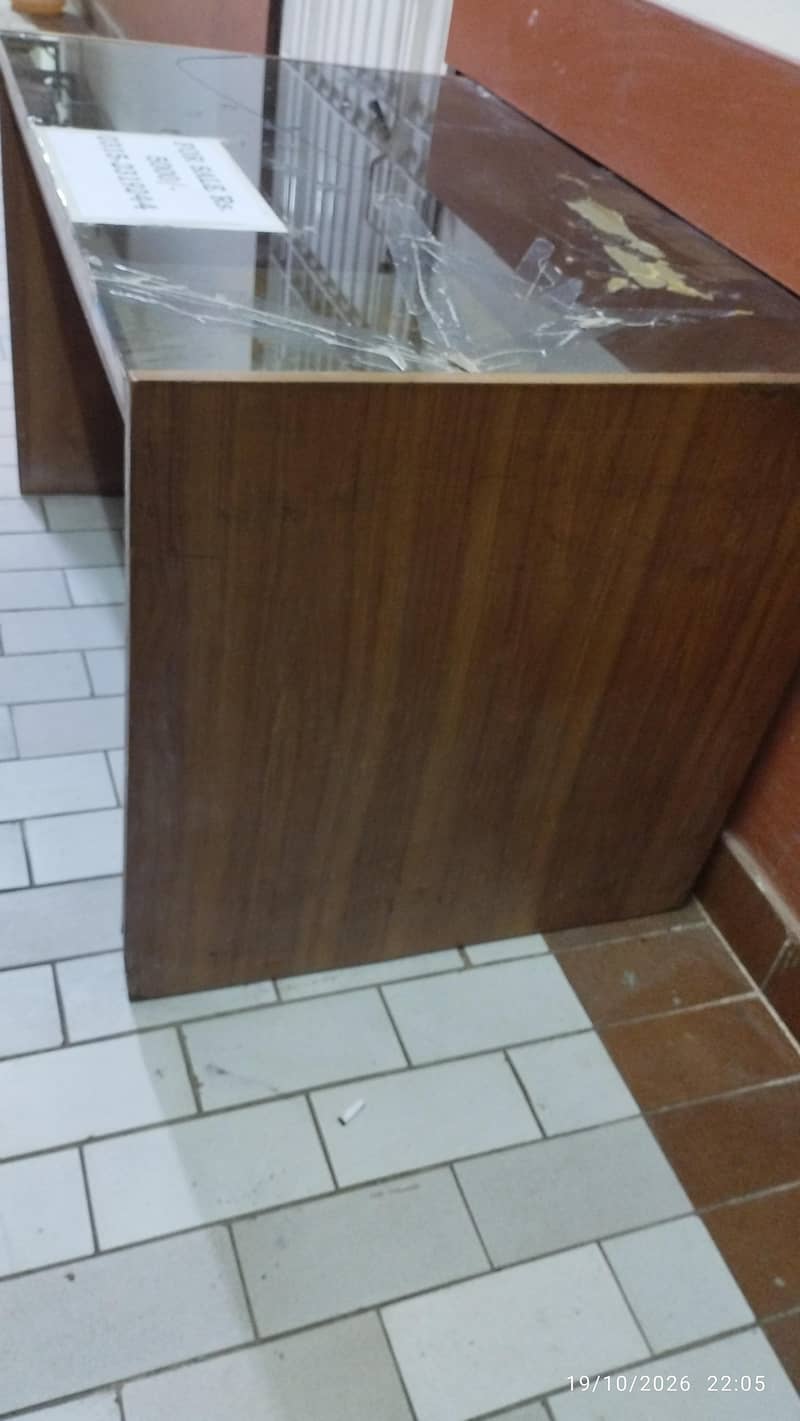 table for computer, 3