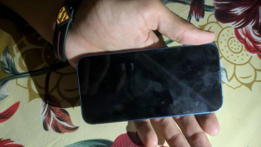 Apple iPhone 13 2