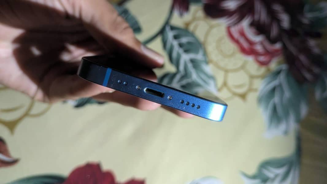 Apple iPhone 13 3