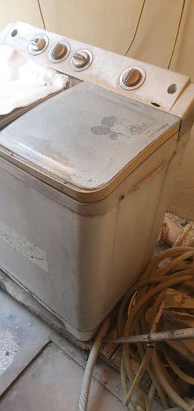 Kenwood twin tub washing machine