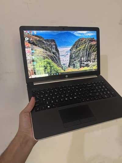 Hp AMD Ryzen 3 2200u
