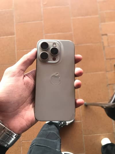 Apple iPhone 15 Pro dual phyical aproved complete box