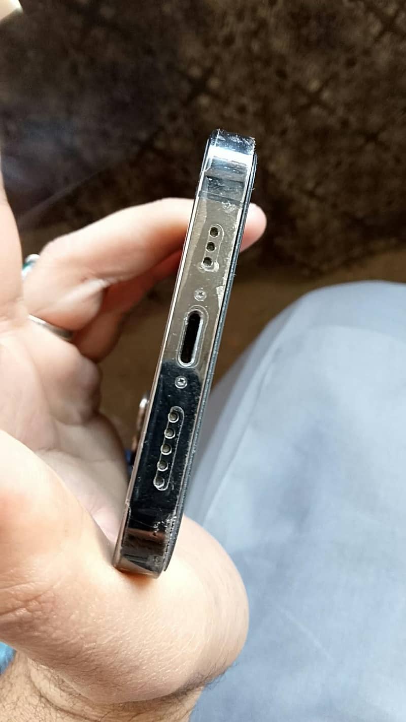 Apple iPhone 12 Pro 2