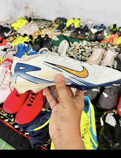 Uk 9 nike original shoes