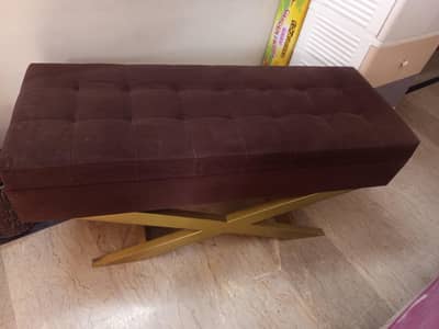 Wooden Bed Front Settee (4 foot length) with Storage – Golden Base