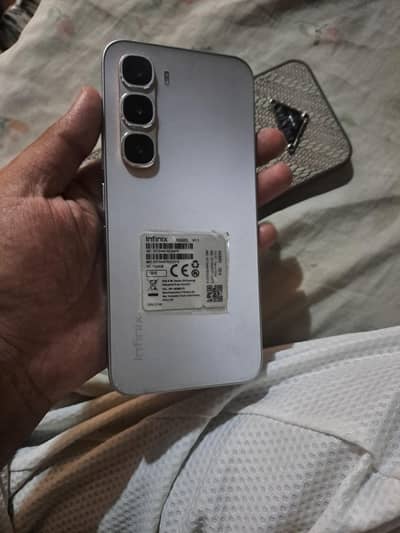 Infinix Hot 60 pro with orignal box and charger (EXCHANGE POSSIBLE)