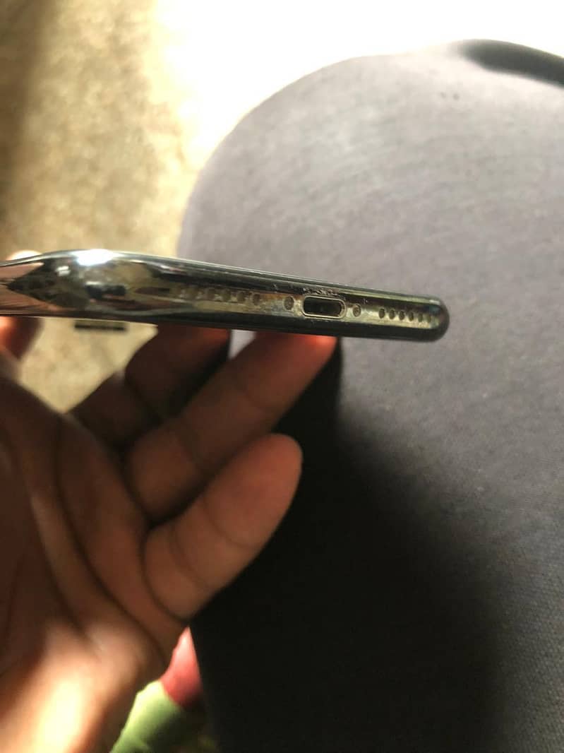 Apple iPhone X 2