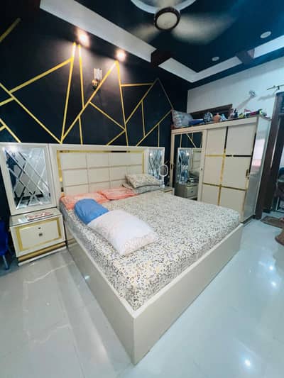 Complete Bed Room Furniture Set For Sale