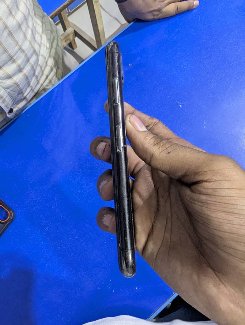 Apple iPhone X 2